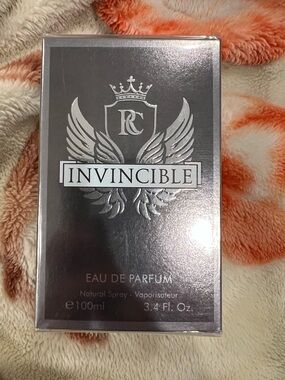Invincible Eau de Parfum - Metallic Silver Box